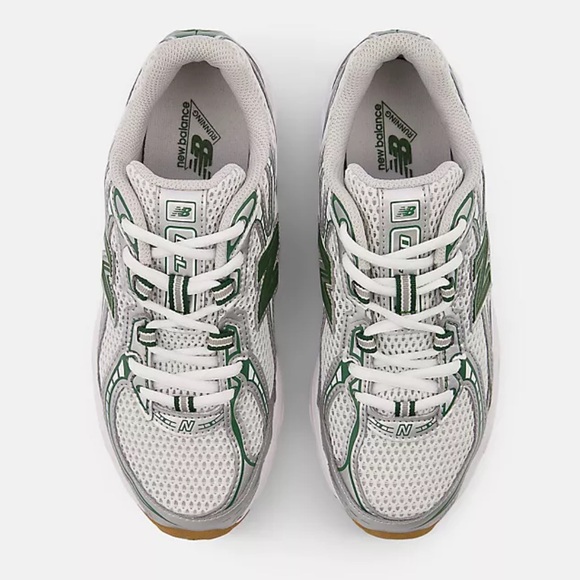 NWT New Balance 740 tennis shoes - Picture 6 of 6